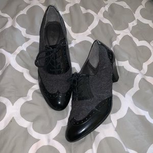 black dress shoes